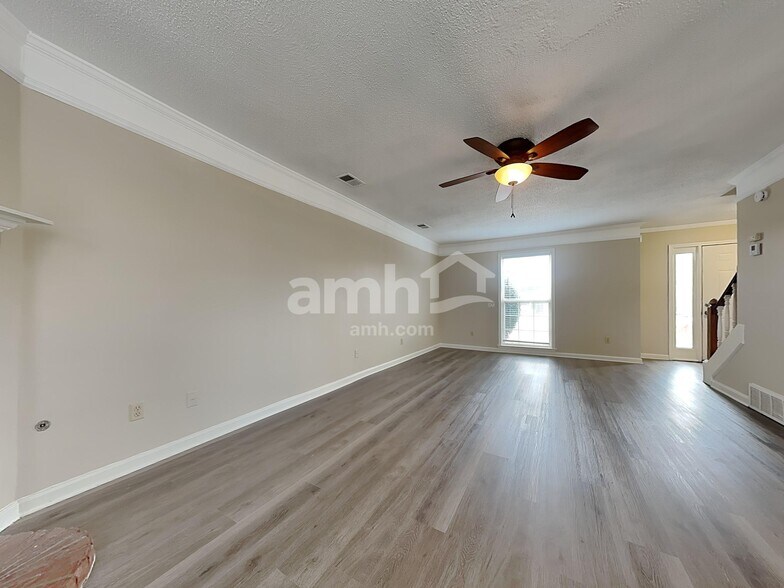 Building Photo - 7562 Sandy Brook Cv