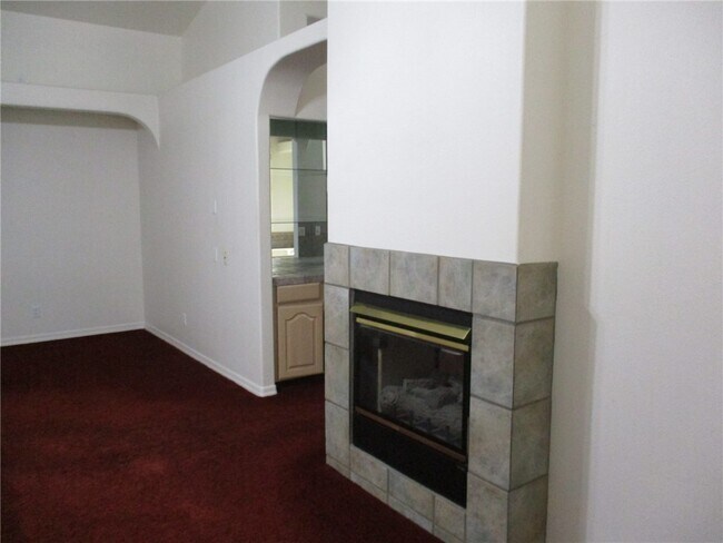 Building Photo - 2902 Desert Vista Dr