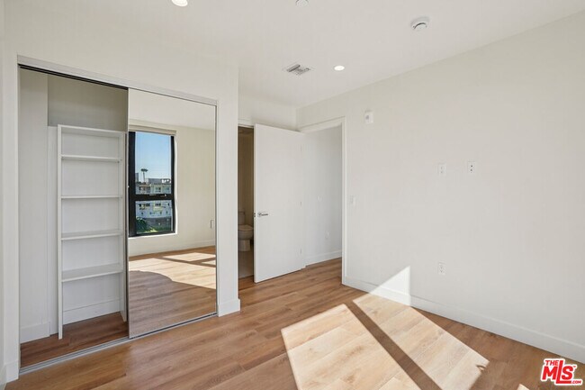 Building Photo - 10431 Santa Monica Blvd