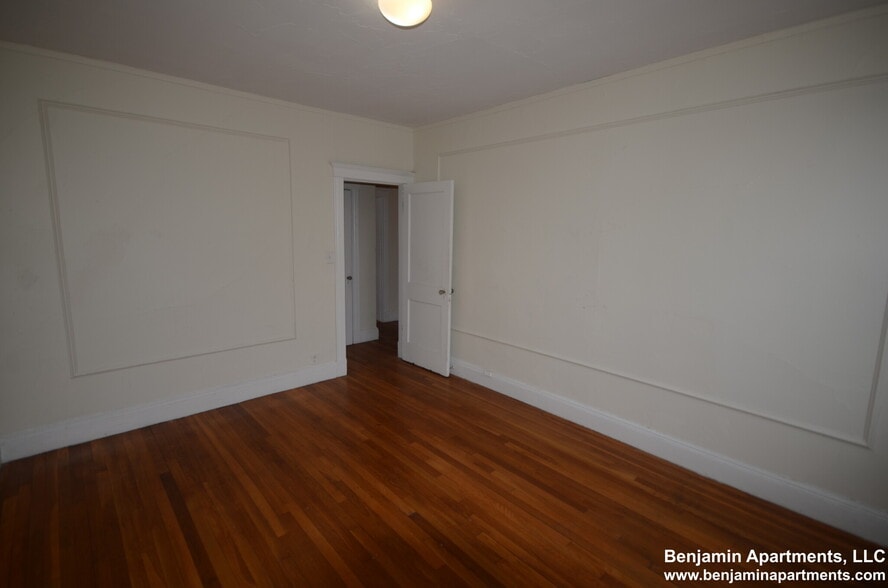 Building Photo - 8 Vinal St