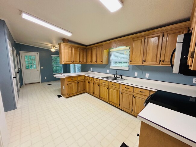 Building Photo - 4780 Prices Fork Rd