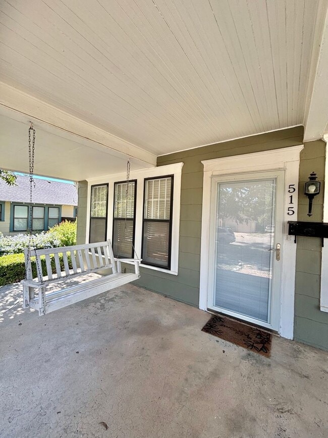 Building Photo - NOW AVAILABLE - Charming Home + Tons of Sp...