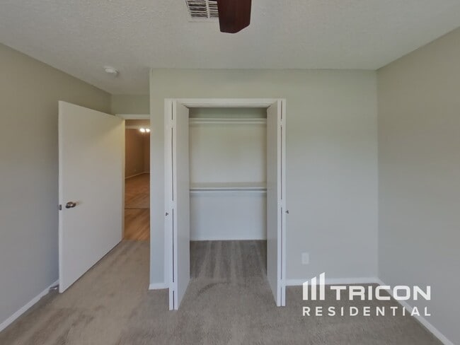 Building Photo - 2813 Whitehurst Dr