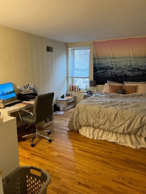 Building Photo - 3916 N Fremont St