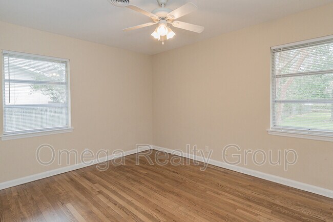 Building Photo - 1861 Gillespie Dr