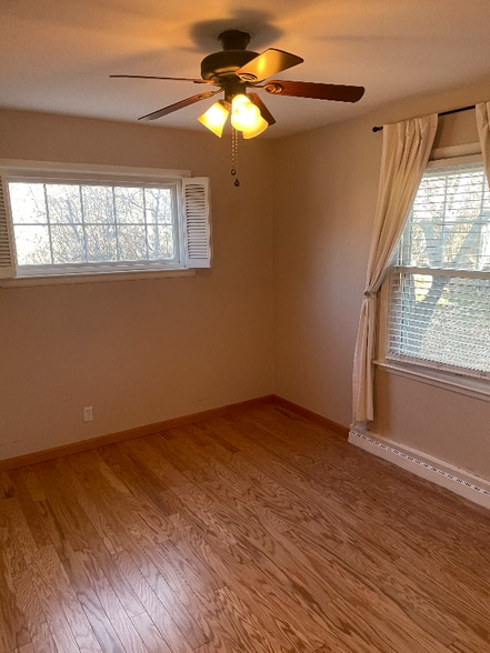 Building Photo - 2550 S Dahlia St