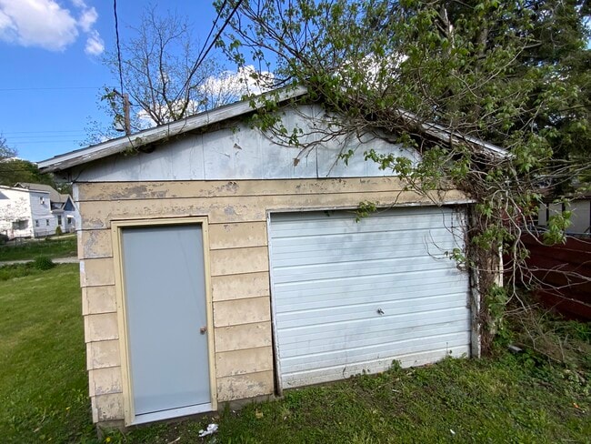 Building Photo - 1009 Grant St