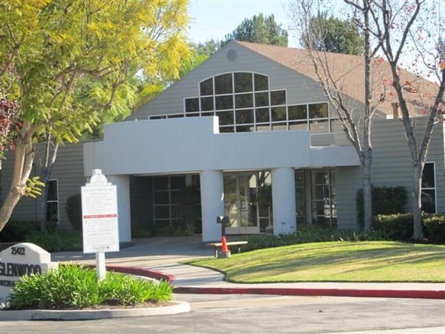 Building Photo - ALISO VIEJO- SPACIOUS 1 BEDROOM + DEN OR OFFICE CONDO WITH GARAGE