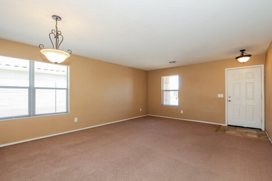 Building Photo - 3012 W Running Deer Trail