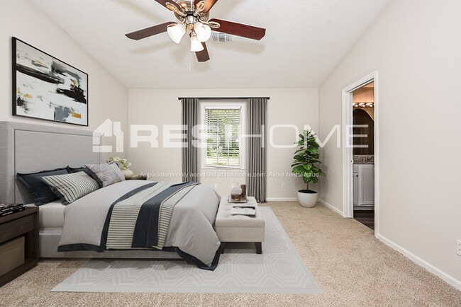 Building Photo - 5552 Phillips Dr