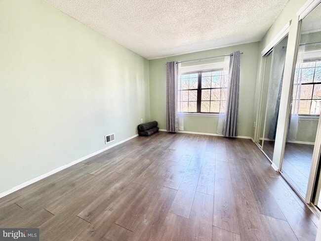 Building Photo - 21 Joyner Ct