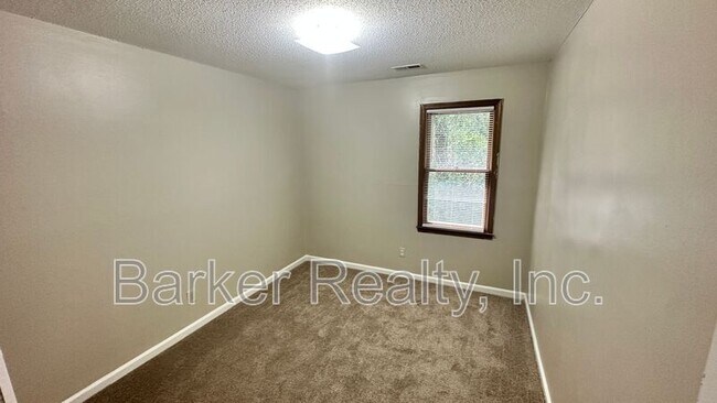 Building Photo - 4609 Lavista Ct