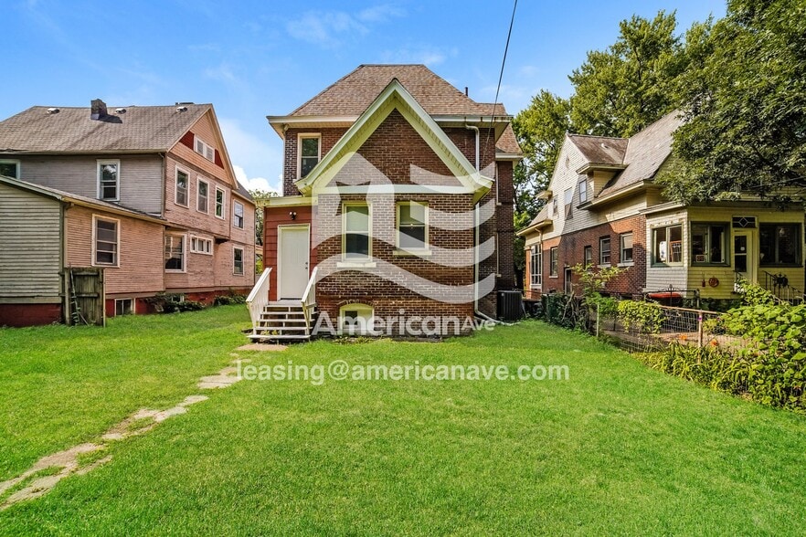 Building Photo - 519 E Frye Ave