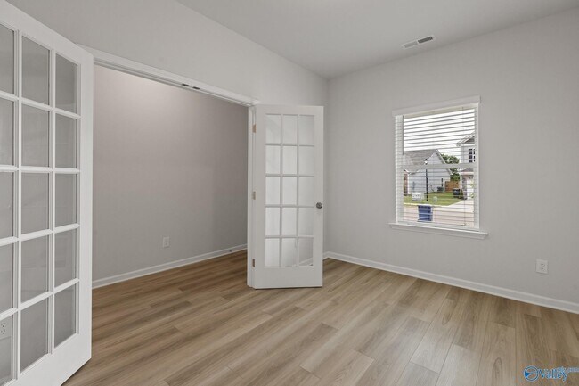 Building Photo - 7202 Fox Gln Cir SE