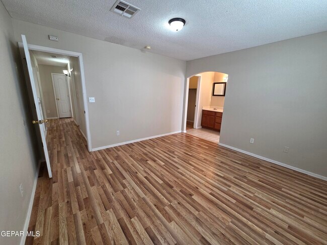 Building Photo - 12640 Gilded Sun Dr