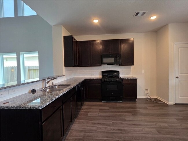 Building Photo - 3414 Riverside Glen Ln