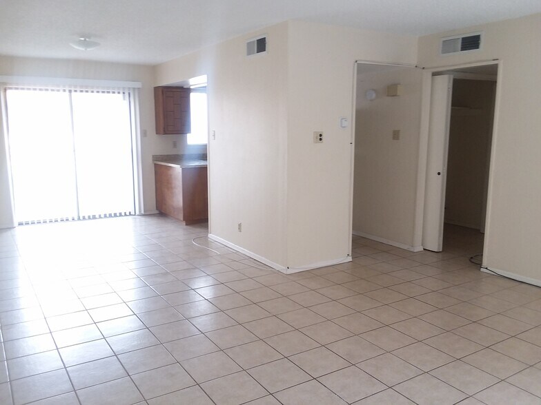 Building Photo - 2001 Amy Sue Dr