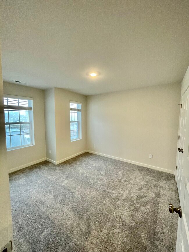 Building Photo - 1622 Manuka Ln