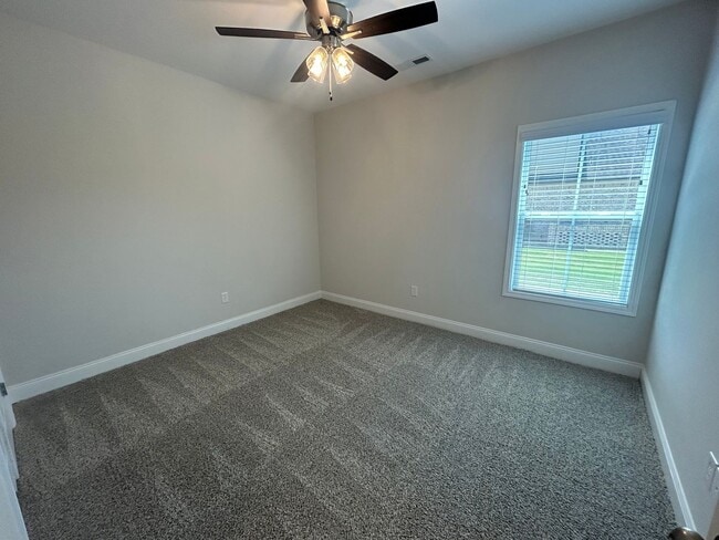 Building Photo - Beautiful 4BR Home in Athens with Bonus Room & Fenced Yard
