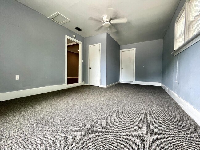 Building Photo - 4205 41st St