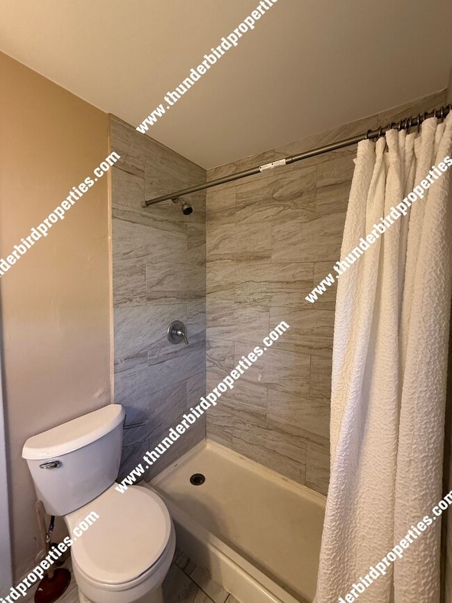 Building Photo - Charming 1 bedroom 1 bath Casita in the No...