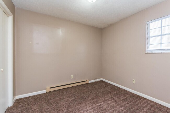 Building Photo - 313 Clay St