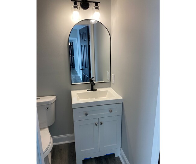 Building Photo - 5112 Belair Rd