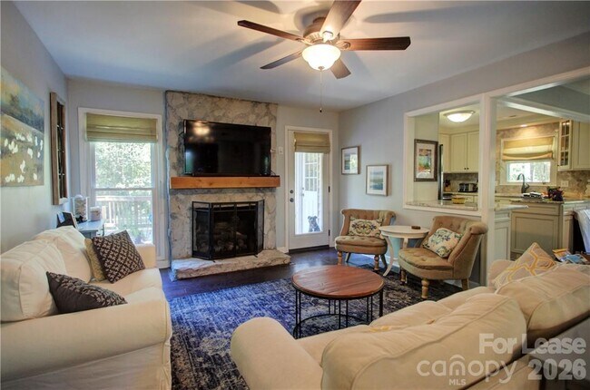 Building Photo - 3806 Bridgewood Ln