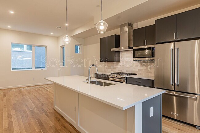 Building Photo - 1286 Osceola St