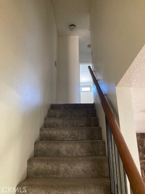 Building Photo - 156 Tamarisk St