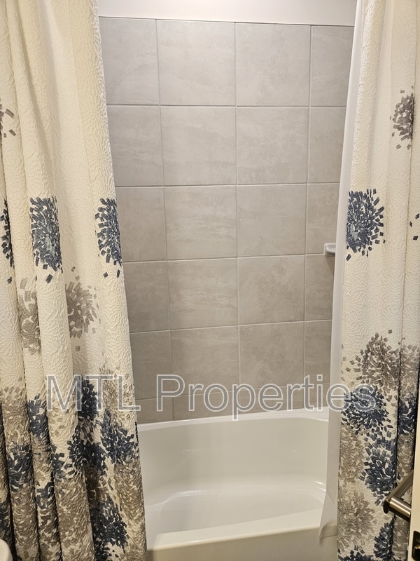 Building Photo - 3712 Ellington St