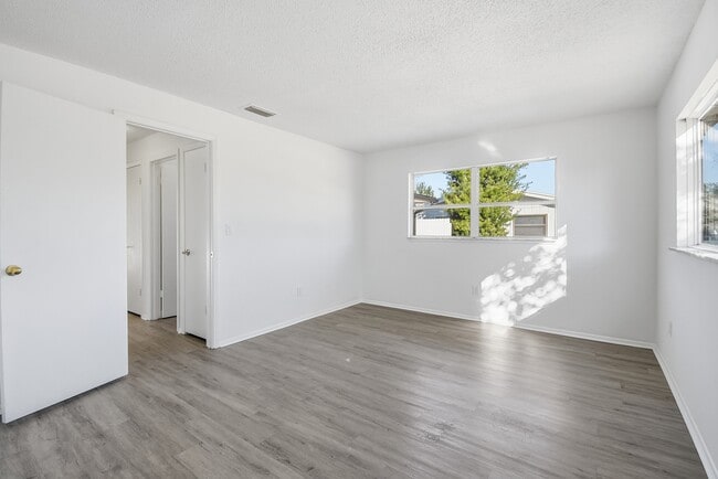 Building Photo - 189 Deltona Blvd