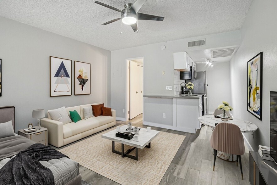 Interior Photo - Aster on University