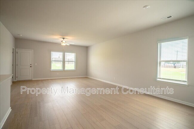 Building Photo - 22845 Dashwood Ln