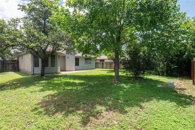Building Photo - 609 Sunny Brook Dr