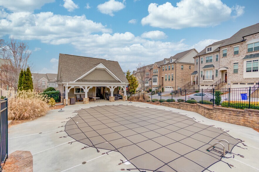 Building Photo - 2802 Avington Ln SE