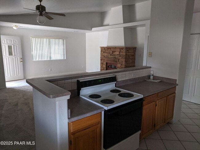 Building Photo - 7450 E Horseshoe Ln