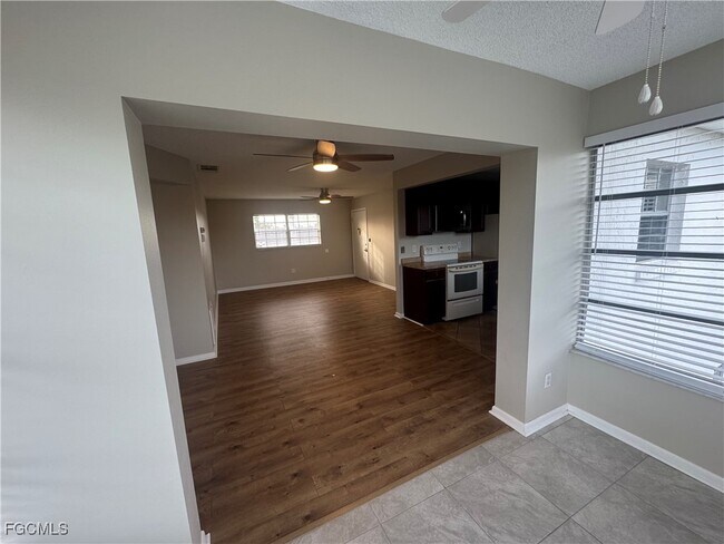 Building Photo - 7019 Cedarhurst Dr