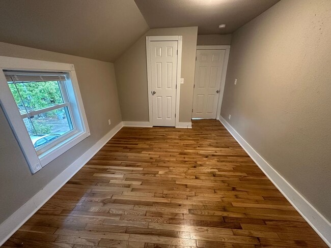 Building Photo - Renovated 2BR/1BA Rent to Own Home with Dr...