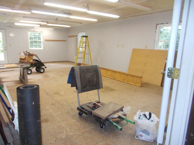 Building Photo - 2250 Autumn Way