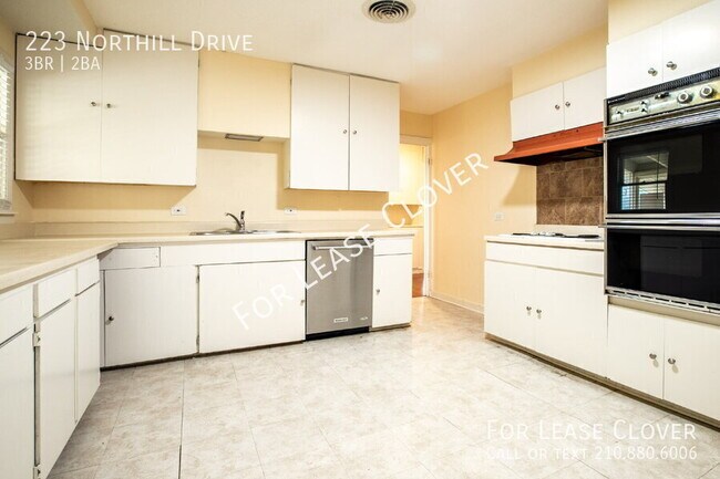 Building Photo - 223 Northill Dr