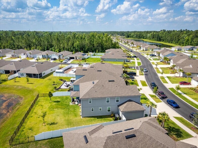 Building Photo - 2941 Oak Stream Dr