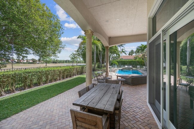 Building Photo - 12820 Mizner Way
