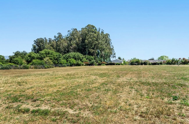 Building Photo - Watsonville: Tranquil Home & Ranch/Farm on...