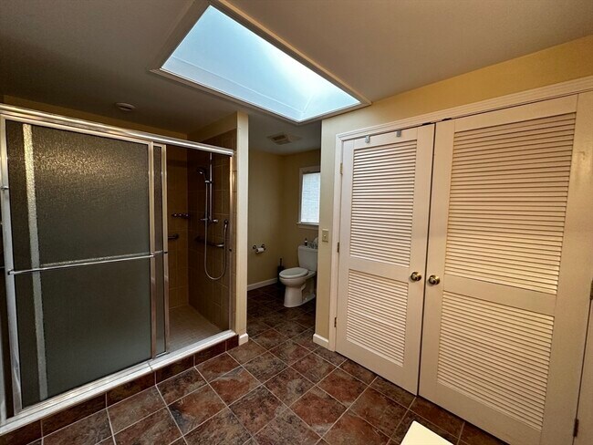 Building Photo - 177 Orchard St