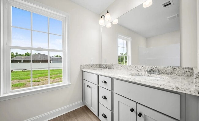 Building Photo - 102 Enclave Ct