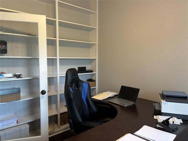 Building Photo - 1950 Bern Creek Loop