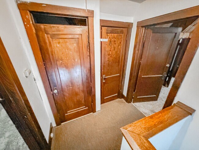 Building Photo - SE - Main &amp; 23rd St N