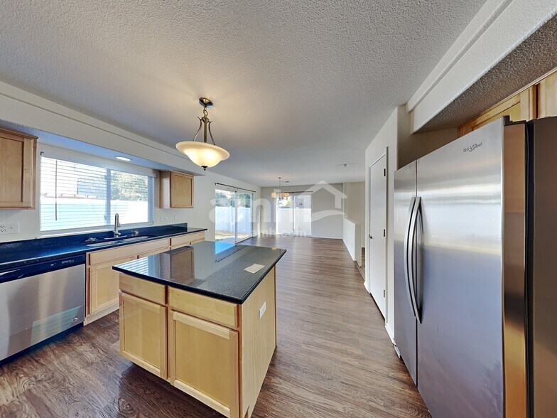 Building Photo - 4983 N Fundy St