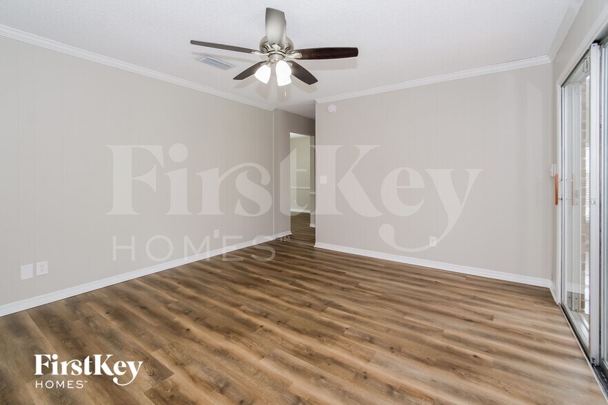 Building Photo - 156 Foxridge Rd